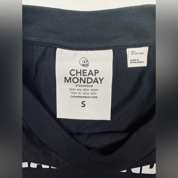 Cheap Monday cropped long sleeve t-shirt with reflective logo size S - Picture 6 of 6